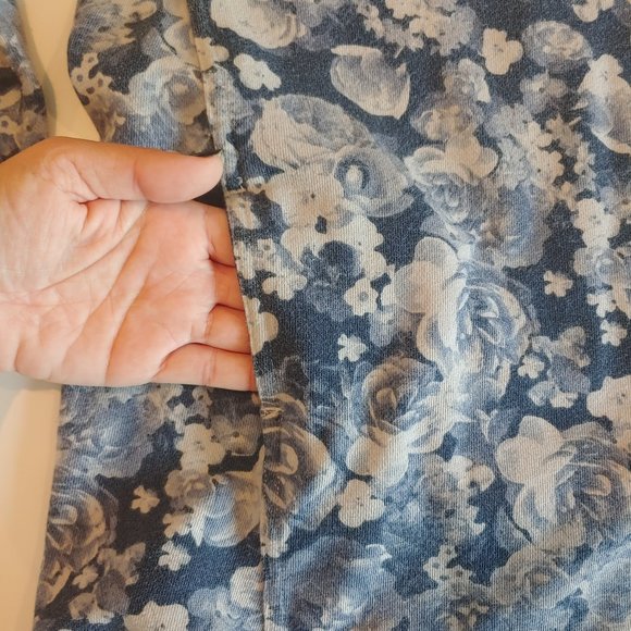 H & M |  Blue Floral French Terry Sweatshirt Dress | 4-6yr. | Pockets Casual - Picture 3 of 6